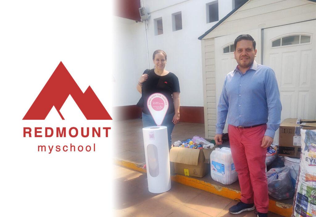 La imagen muestra la donación de tapitas del Colegio Redmount MySchool a fundación Tatis